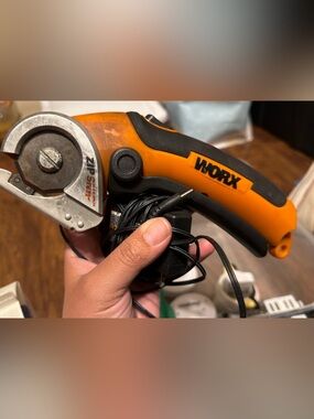 WORX ZipSnip Compact Electric Cutting Tool - Orange/Black